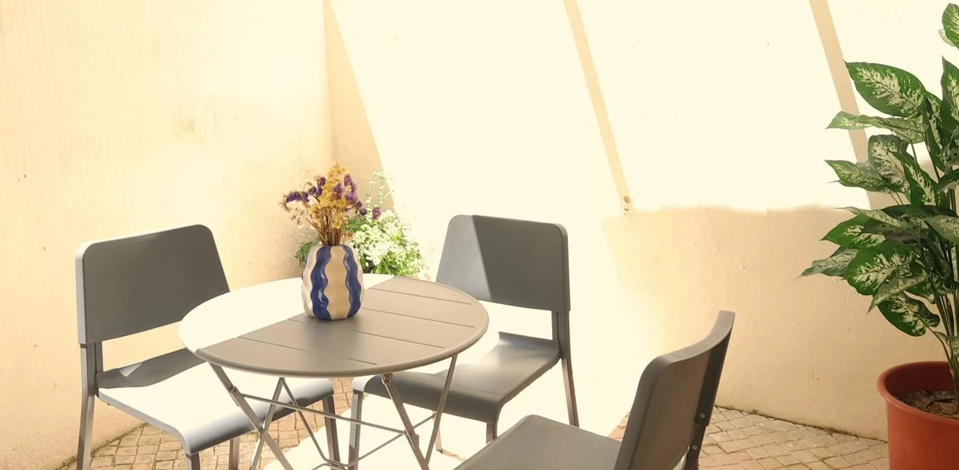 Lisbon Charming Santos Apartment W/ Patio