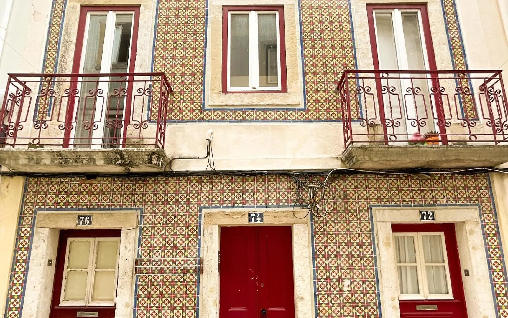 Lisbon Charming Santos Apartment W/ Patio 0*,  Portugal