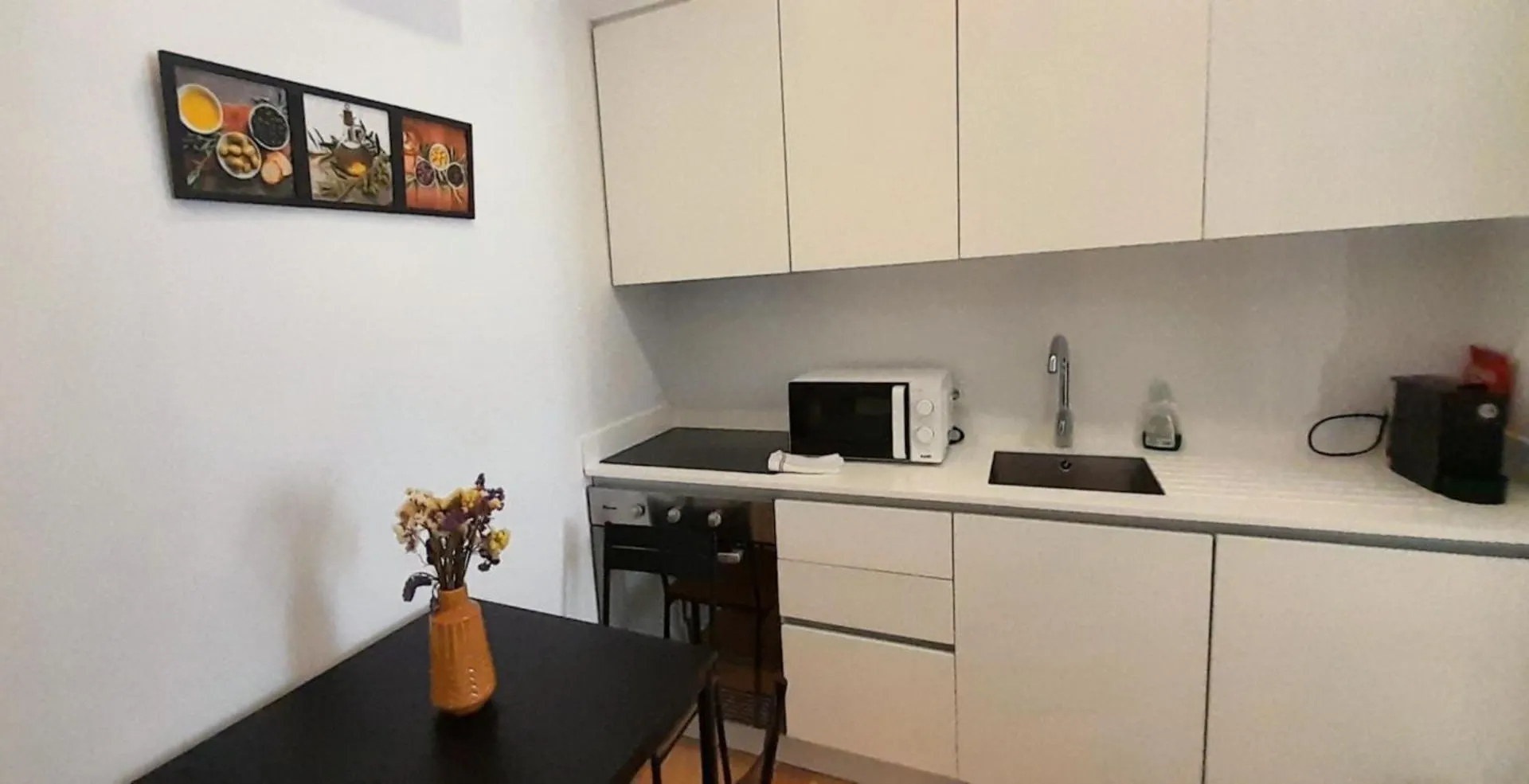 Lisbon Charming Santos Apartment W/ Patio